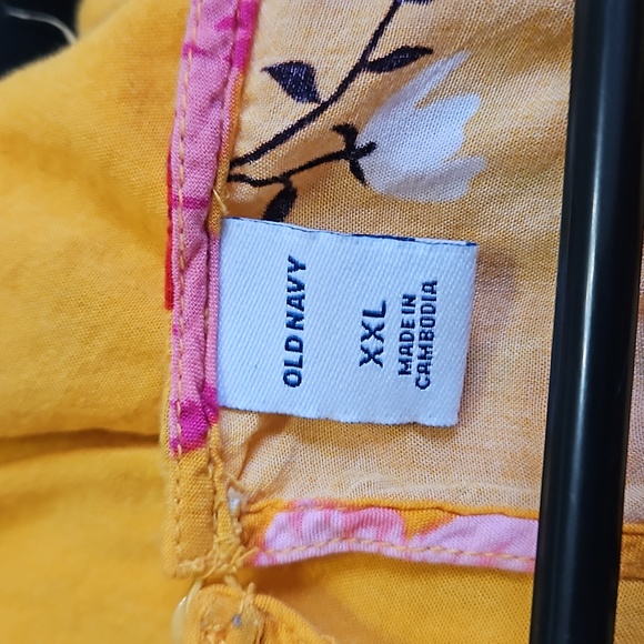 OLD NAVY TOP - Picture 5 of 6